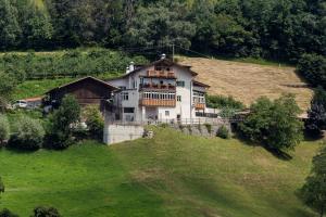 Gallery image of Berggasthof Locanda Alpina Dorfner in Montagna