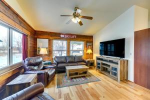 Charming Duplex with Patio 12 Mi to Grand Targhee!