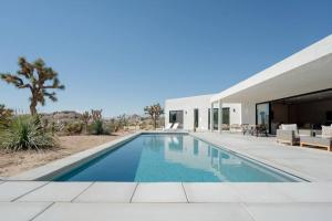 Fotografie z fotogalerie ubytování Mars Landing- Heated Pool / Spa / Boulders / Views / Fire Pit v destinaci Yucca Valley