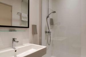 Vannituba majutusasutuses Best Western Hotel Acadie Paris Nord Villepinte