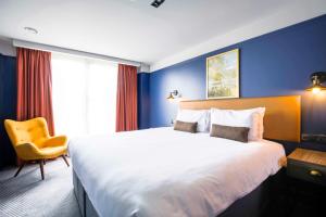 Postel nebo postele na pokoji v ubytování Ropewalks Hotel