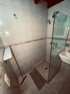Hotel Altas Cumbres tesisinde bir banyo