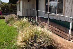 Jardí fora de Entire house in Minnipa - 3 bedroom, sleeps 5
