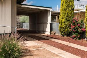 Jardí fora de Entire house in Minnipa - 3 bedroom, sleeps 5