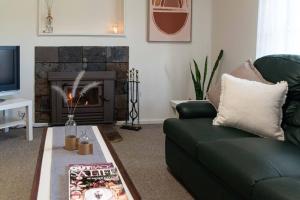 Televisor o centre d'entreteniment de Entire house in Minnipa - 3 bedroom, sleeps 5