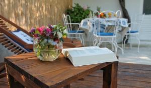 Ein Sitzbereich in der Unterkunft Holiday Home Casa Bianca