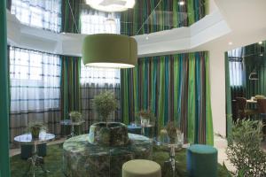 Posezení v ubytování Absalon Hotel
