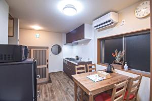 - Miyu本庄西 - 2LDK 2ベッド2畳 梅田商店街まで徒歩圏内 隣有料駐車場廚房或簡易廚房