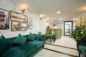 Зона вітальні в Gatsby Central Hotel Hanoi