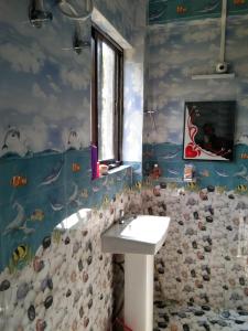 Phòng tắm tại Yolmoo Homestay