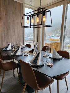 Fotografie z fotogalerie ubytování Spektakulær rorbu i autentiske omgivelser v destinaci Ballstad