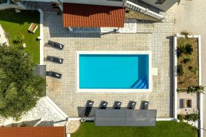 Bazén v ubytování Villa Stari Hill private pool nebo v jeho okolí
