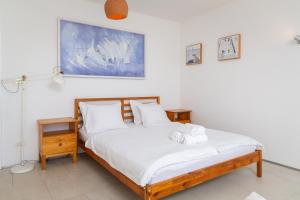 Postel nebo postele na pokoji v ubytování Villa Jolara With Heated Pool - Deluxe Apartment 9
