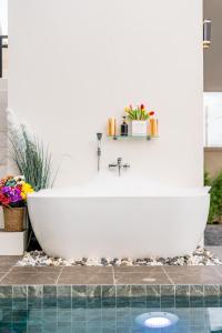 Afbeelding uit fotogalerij van 58/20 Pool Villa in Cha Am