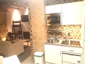 Una cocina o zona de cocina en Osabarena Hotela
