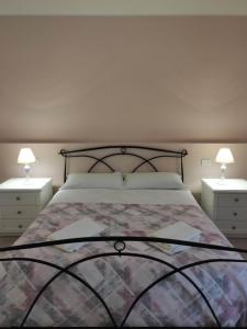 Postel nebo postele na pokoji v ubytování GArt Riviera B&B + 37 fotografií