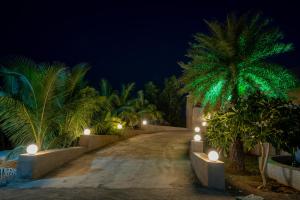 The Gaj Kesri Gir - Best Wildlife Resort in Gir 내부 또는 인근 수영장