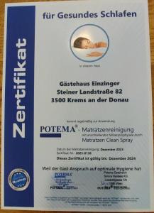 Majutusasutuses Gästehaus Einzinger olev sertifikaat, autasu, silt või muu dokument