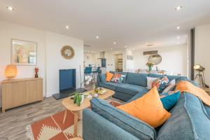 Khu vực ghế ngồi tại Yr-Awel +28 ảnh