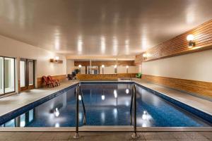 Bazén v ubytování Atlantic Host Hotel, Trademark Collection by Wyndham nebo v jeho okolí