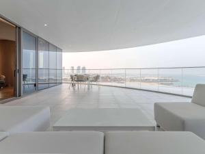 Χώρος καθιστικού στο Rixos Premium Qetaifan Island North
