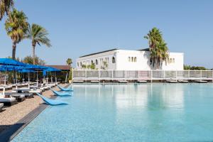 Bazén v ubytování Amareclub Baia Dei Turchi Resort - Adults Only nebo v jeho okolí + 37 fotografií