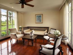 Sofitel Krabi Phokeethra Golf and Spa Resort的休息区