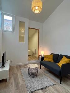 Gallery image of SAINT GERY 2 in Valenciennes +6 photos