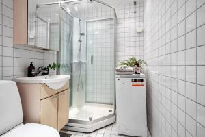 Koupelna v ubytování Spacious & cosy apartment - ideal location Majorstuen + 21 fotografií