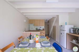 Køkken eller tekøkken på Biscarrosse Lac- Joli duplex 6 personnes proche du lac