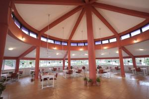 Restaurace v ubytování Indismart Woodbourne Resort
