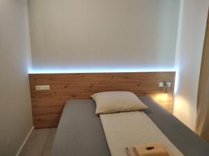 Sroom 118 and 119 in Center, Reutlingen (updated prices 2026)