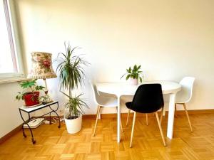Un lugar para sentarse en Cozy Flat in the Center of Kleinbasel