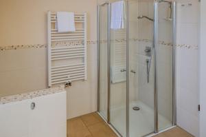 Ένα μπάνιο στο Hafendomicil Appartement WH14 - Möwe +3 φωτογραφίες