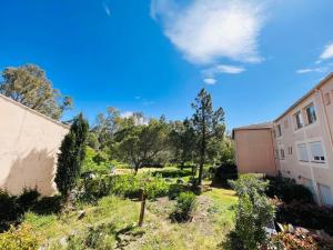 Zahrada ubytování Studio Résidence du Golf Calvi