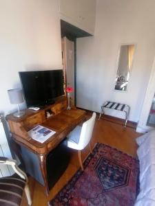 Televízia a/alebo spoločenská miestnosť v ubytovaní B&B Buon Cammino Tuscia Viterbo - colazione inclusa - convenzionato con impianti termali