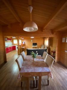 A kitchen or kitchenette at Casas Guemon