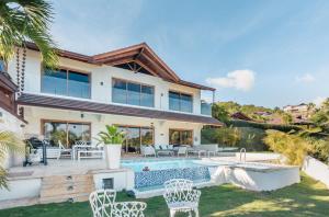 Bazén v ubytování SPECIAL PRICE Puerto Bahia 3BR Villa nebo v jeho okolí