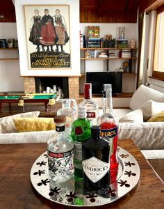 Joogid majutusasutuses tHE Eagle Nest Duplex - Your Mountain Retreat