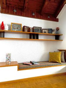 Istumisnurk majutusasutuses tHE Eagle Nest Duplex - Your Mountain Retreat
