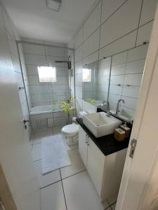 Ванна кімната в Casa dos Machados