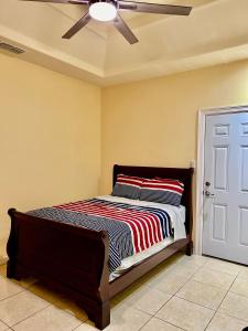 Postel nebo postele na pokoji v ubytování Habitación con entrada privada.