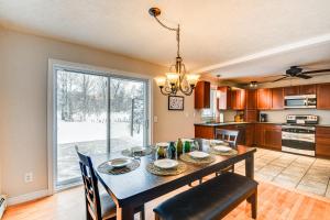 Gallery image of Spacious Family Home with Deck and Yard 5 Mi to Stowe in Morristown