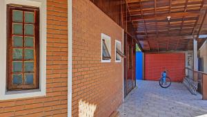 Jízda na kole v ubytování Casa Ociréma - com piscina e a 300m da praia! nebo okolí