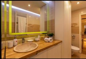 Phòng tắm tại Downtown Oasis Unirii Apartment