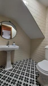 Koupelna v ubytování Casa Estilo Vintage en Cazorla + 8 fotografií
