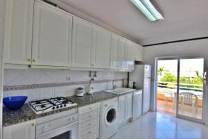 Kuchyň nebo kuchyňský kout v ubytování ViaMar Apartment