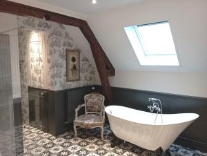 Le Clos Saint-Germain的一间浴室