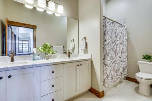 Ένα μπάνιο στο Stunning Mtn Views! All-Season Heber City Condo +19 φωτογραφίες