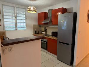 Kuchyň nebo kuchyňský kout v ubytování Appartement Ti Vaniy, T3, Anse Mitan, Trois ilets, Martinique